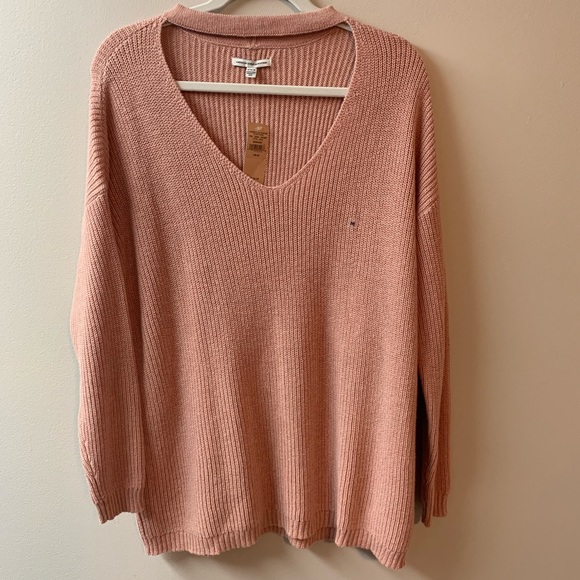 American Eagle Cut-out Front Sweater - Picture 1 of 4
